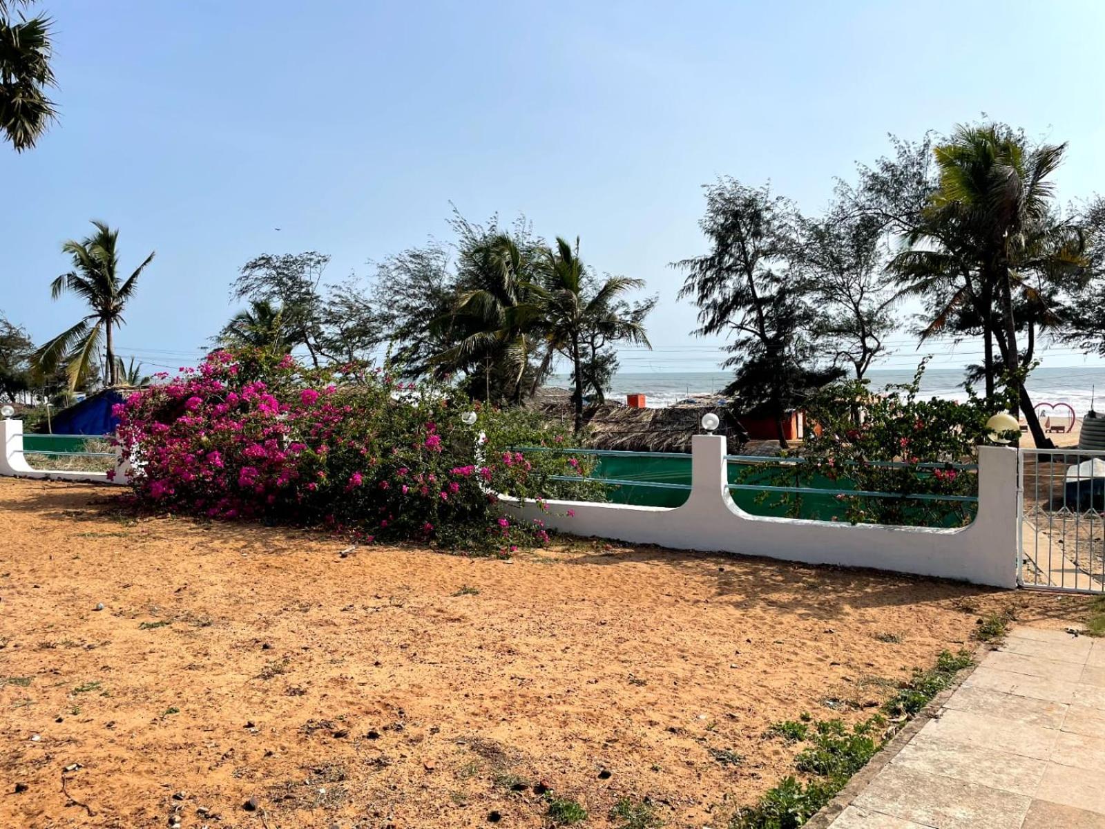 Papilio Beach Front Cottages-Tbv Baga Εξωτερικό φωτογραφία